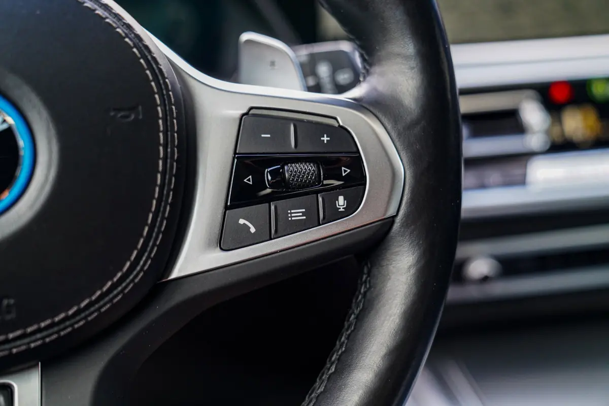 XDrive45e High Executive | Panorama | Harman/Kardon | Driving Assisted | Trekhaak | 22 inch | HuD | Head up Display