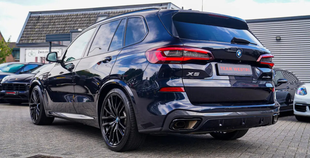 XDrive45e High Executive | Panorama | Harman/Kardon | Driving Assisted | Trekhaak | 22 inch | HuD | Head up Display