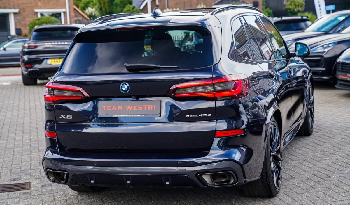 XDrive45e High Executive | Panorama | Harman/Kardon | Driving Assisted | Trekhaak | 22 inch | HuD | Head up Display