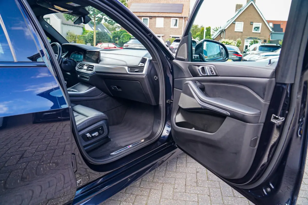 XDrive45e High Executive | Panorama | Harman/Kardon | Driving Assisted | Trekhaak | 22 inch | HuD | Head up Display