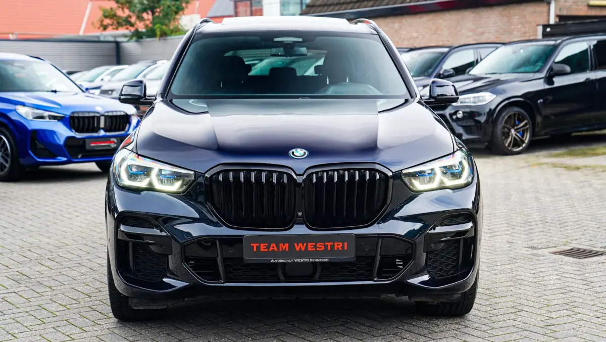 XDrive45e High Executive | Panorama | Harman/Kardon | Driving Assisted | Trekhaak | 22 inch | HuD | Head up Display