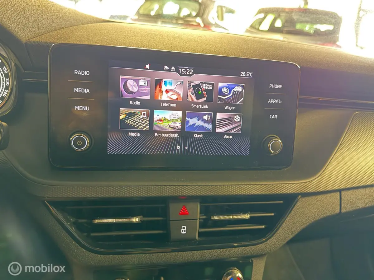 1.0 TSI Business Edition-Camera-116 PK-Carplay