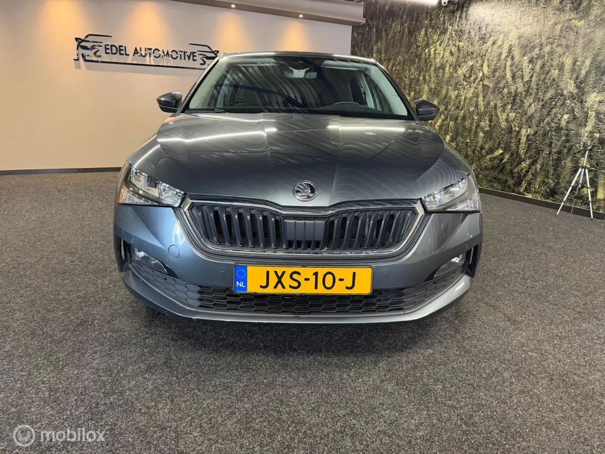 1.0 TSI Business Edition-Camera-116 PK-Carplay