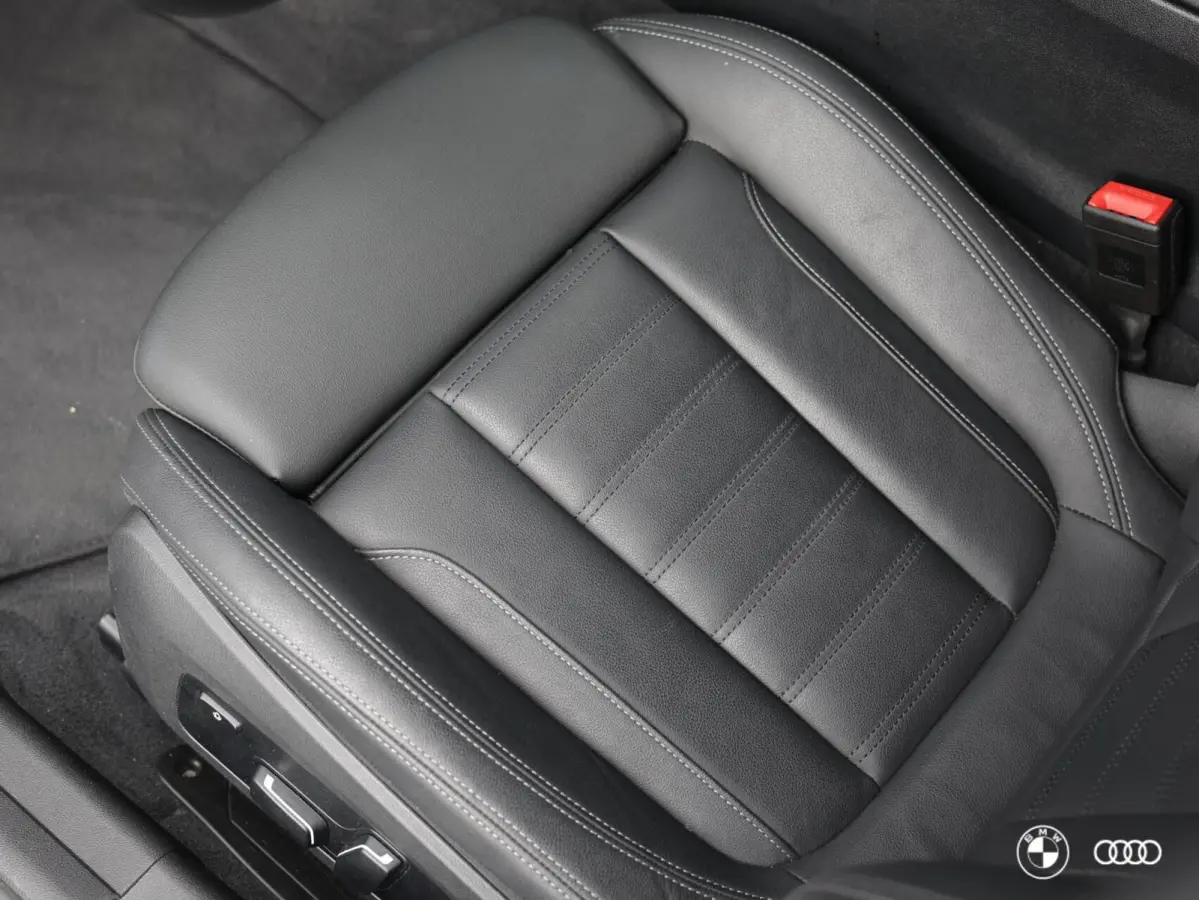 330E xDrive M SPORT 22KW / EL. STOELEN / ACC / HEAD-UP / 360 CAMERA / LEDER / DODEHOEK / 18"