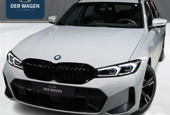 330E xDrive 22KW / EL. STOELEN / ACC / HEAD-UP / 360 CAMERA / LEDER / DODEHOEK / 18"