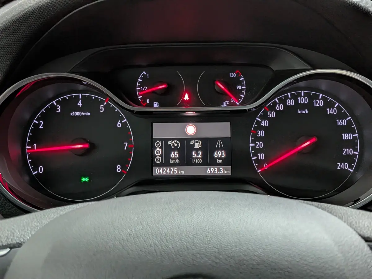 1.2 Turbo Elegance l Camera l Parkeersensoren l Apple Car Play/Android l 16"Lm velgen l Climate Control l DAB | LED |