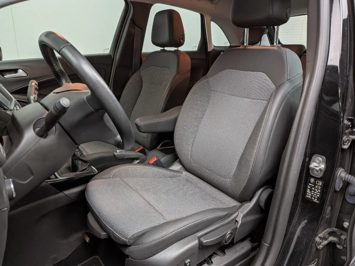 1.2 Turbo Elegance l Camera l Parkeersensoren l Apple Car Play/Android l 16"Lm velgen l Climate Control l DAB | LED |