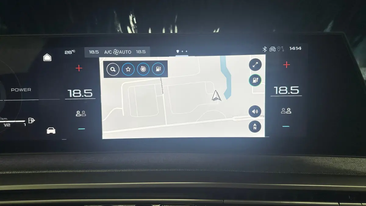 GT | Panoramadak | Stoelmassage Voor | Stoelverwarming Voor en Achter | 360° Camera | Apple Carplay / Android Auto | Draadloze Telefoonlader| Elektrische Achterklep | Adaptive Cruise Contro