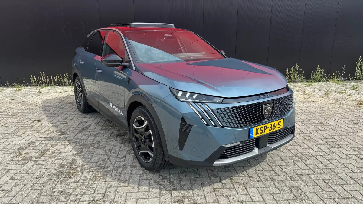 GT | Panoramadak | Stoelmassage Voor | Stoelverwarming Voor en Achter | 360° Camera | Apple Carplay / Android Auto | Draadloze Telefoonlader| Elektrische Achterklep | Adaptive Cruise Contro