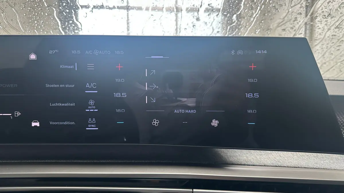 GT | Panoramadak | Stoelmassage Voor | Stoelverwarming Voor en Achter | 360° Camera | Apple Carplay / Android Auto | Draadloze Telefoonlader| Elektrische Achterklep | Adaptive Cruise Contro