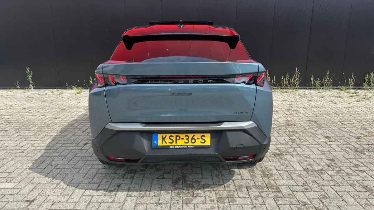 GT | Panoramadak | Stoelmassage Voor | Stoelverwarming Voor en Achter | 360° Camera | Apple Carplay / Android Auto | Draadloze Telefoonlader| Elektrische Achterklep | Adaptive Cruise Contro