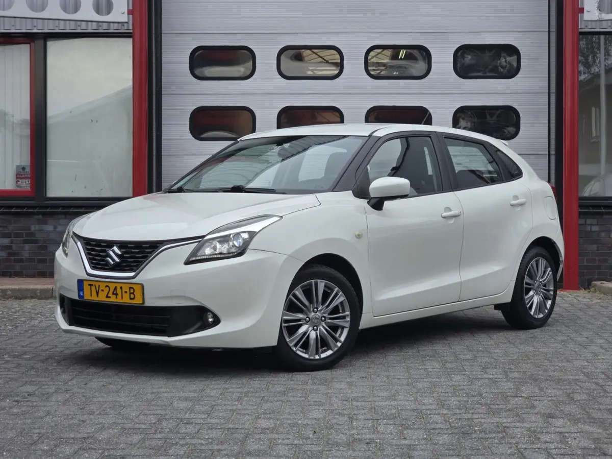 1.2 Exclusive Automaat Xenon/Stoelverw./Airco