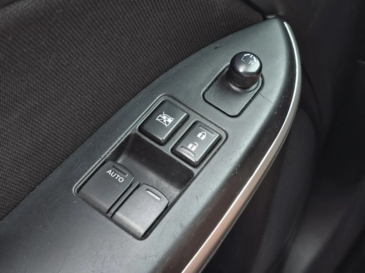 1.2 Exclusive Automaat Xenon/Stoelverw./Airco