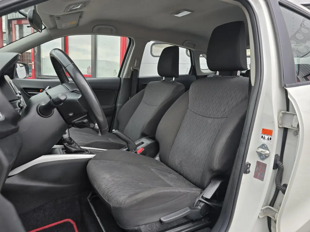 1.2 Exclusive Automaat Xenon/Stoelverw./Airco