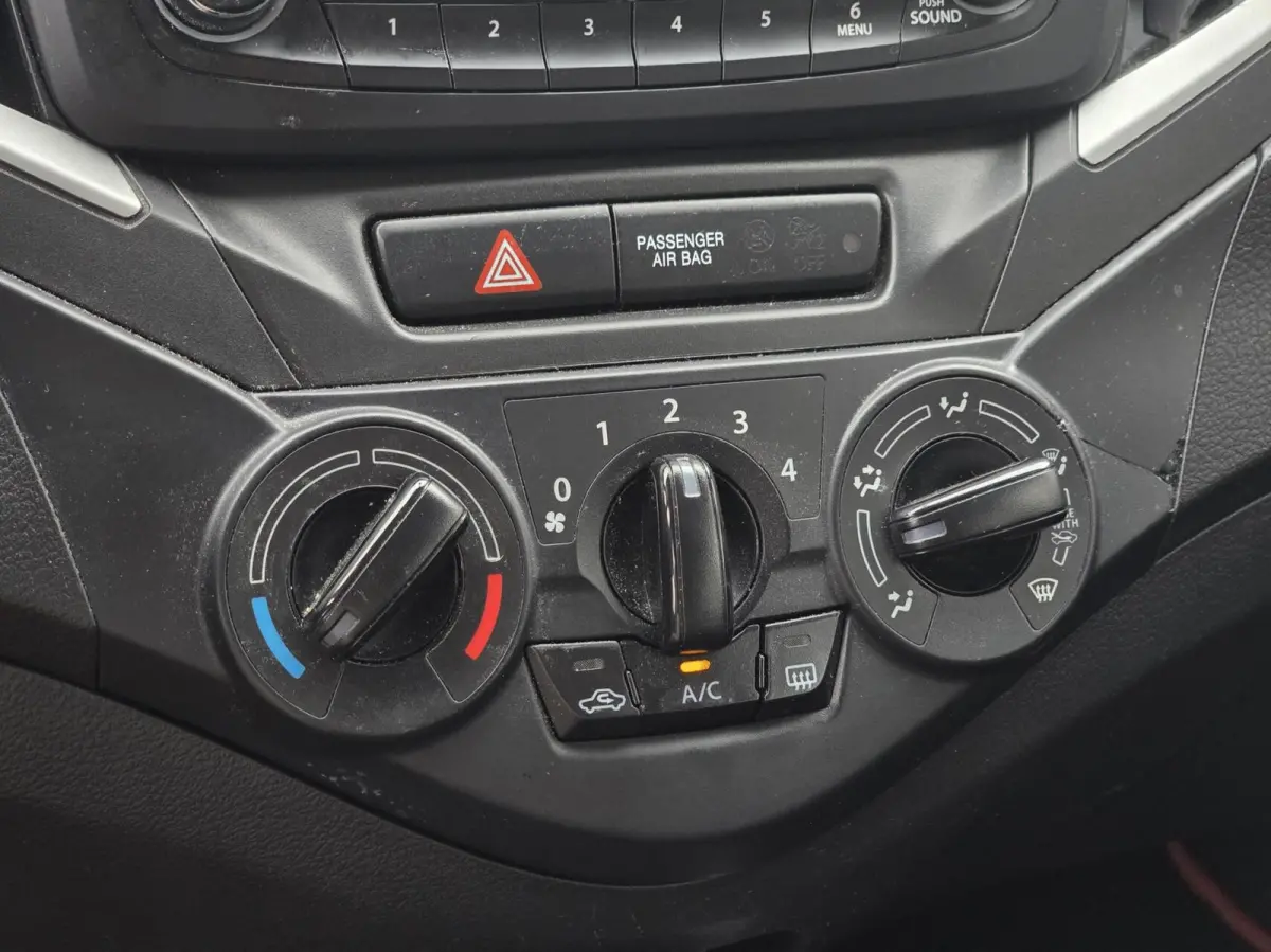 1.2 Exclusive Automaat Xenon/Stoelverw./Airco