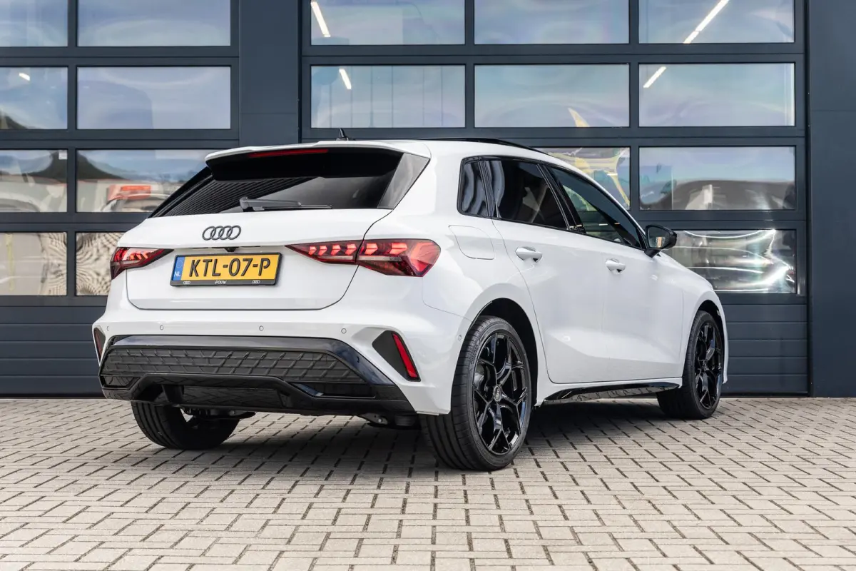 40 TFSIe 204pk S Edition | Panoramadak | 18" Velgen | Adaptive Cruise