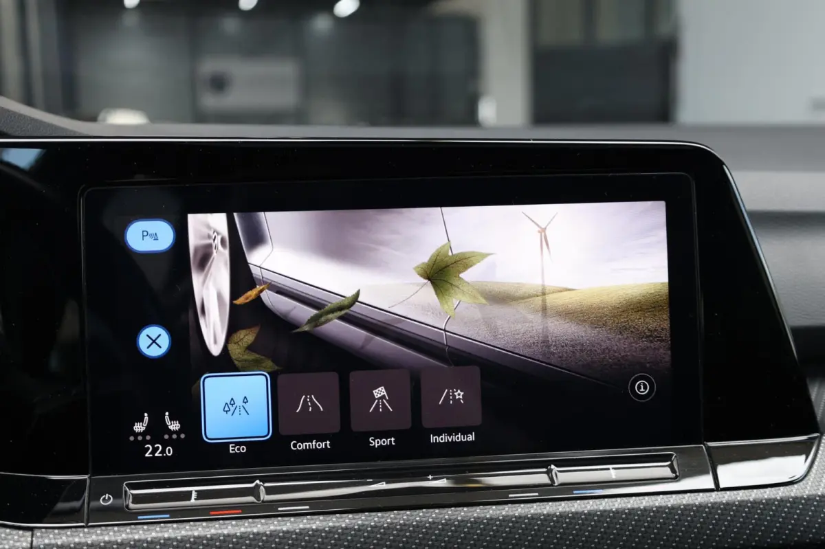 1.5 eTSI R-Line IQ+LED/VIRTUAL/SFEER/ALCANTARA+S.VERWARMING+MASSAGE/18" LMVCAM/ACC/ECC/12 MDN GARANTIE!