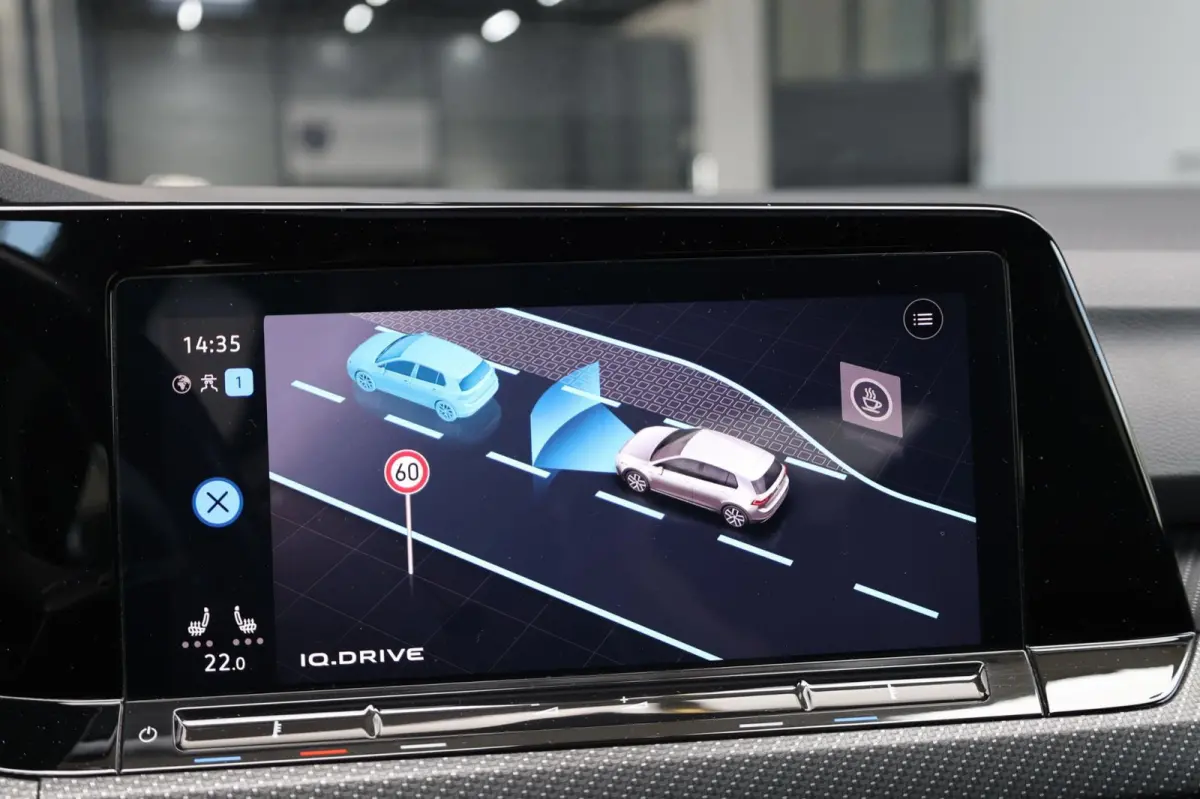 1.5 eTSI R-Line IQ+LED/VIRTUAL/SFEER/ALCANTARA+S.VERWARMING+MASSAGE/18" LMVCAM/ACC/ECC/12 MDN GARANTIE!