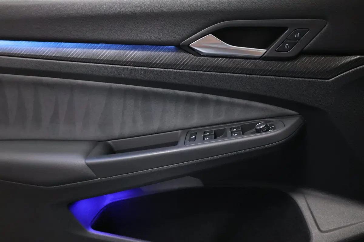 1.5 eTSI R-Line IQ+LED/VIRTUAL/SFEER/ALCANTARA+S.VERWARMING+MASSAGE/18" LMVCAM/ACC/ECC/12 MDN GARANTIE!