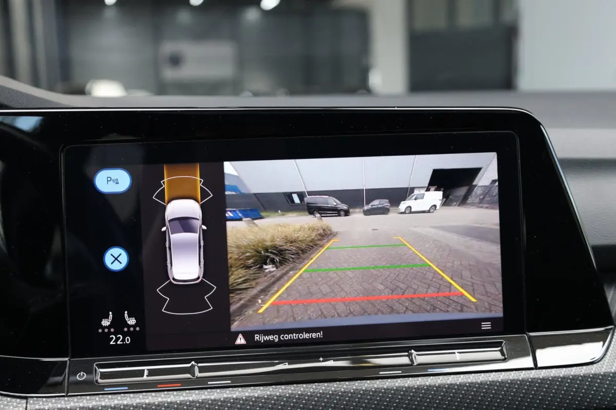 1.5 eTSI R-Line IQ+LED/VIRTUAL/SFEER/ALCANTARA+S.VERWARMING+MASSAGE/18" LMVCAM/ACC/ECC/12 MDN GARANTIE!