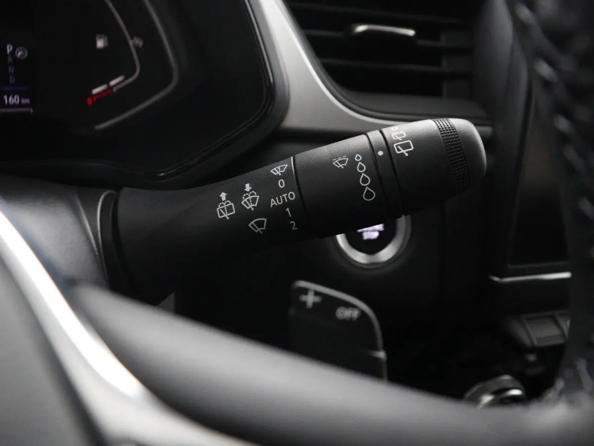 TCe 140 EDC GPF Intens | Automaat | Parkeercamera | Navigatie |