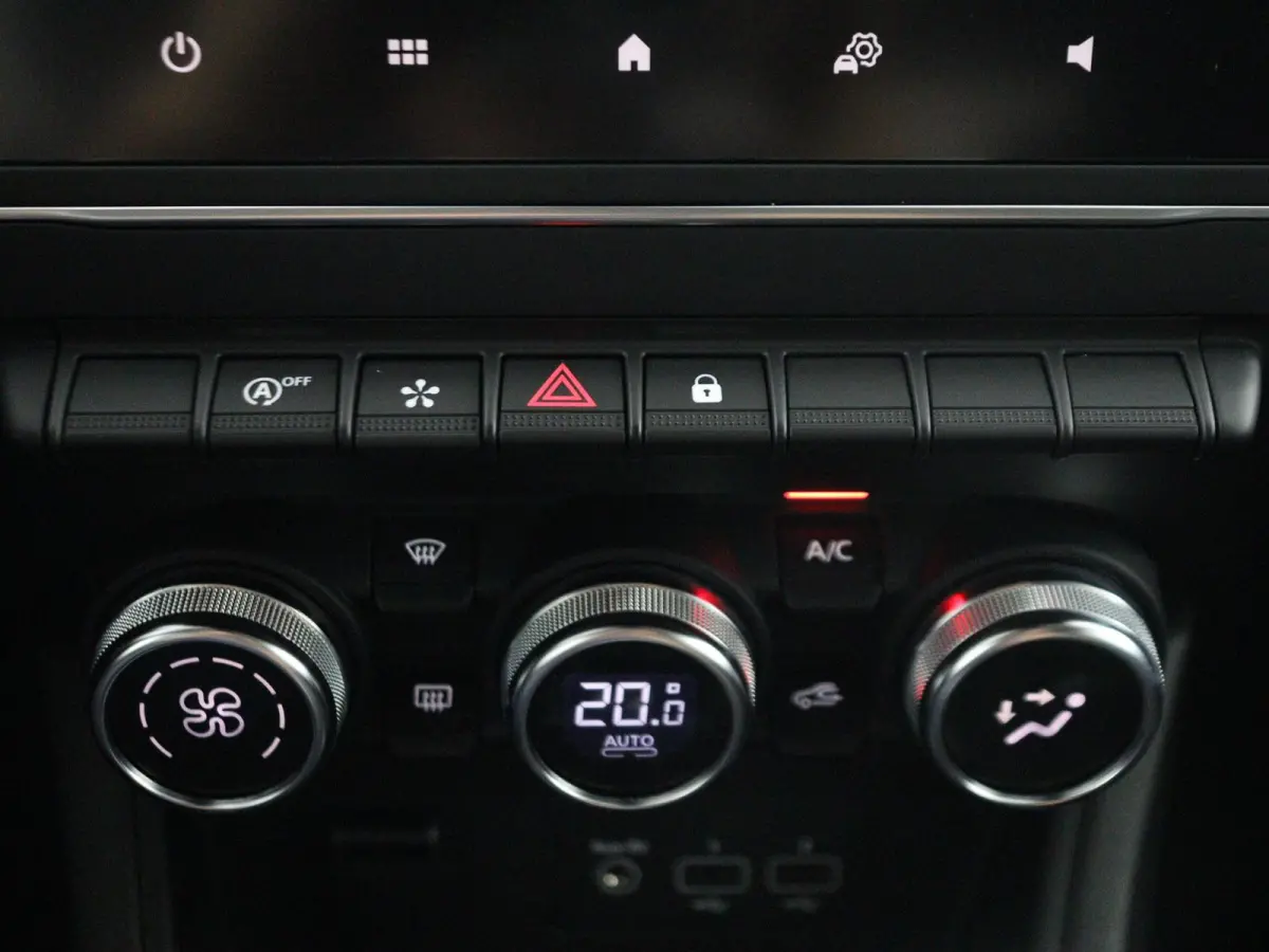 TCe 140 EDC GPF Intens | Automaat | Parkeercamera | Navigatie |