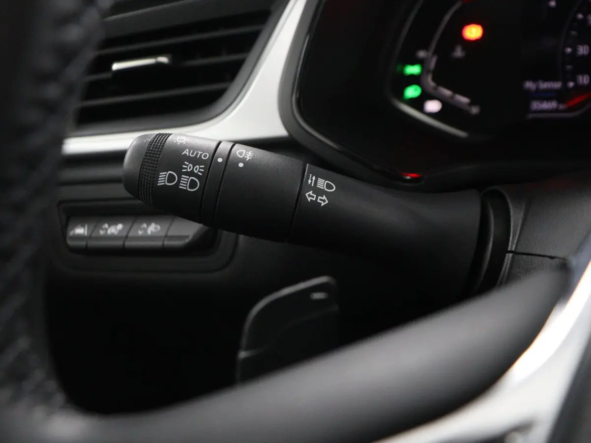 TCe 140 EDC GPF Intens | Automaat | Parkeercamera | Navigatie |