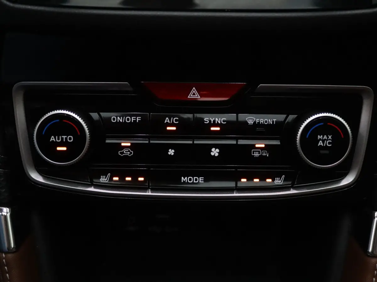 2.0i e-BOXER First Edition Apple Carplay/Android Auto | Climate