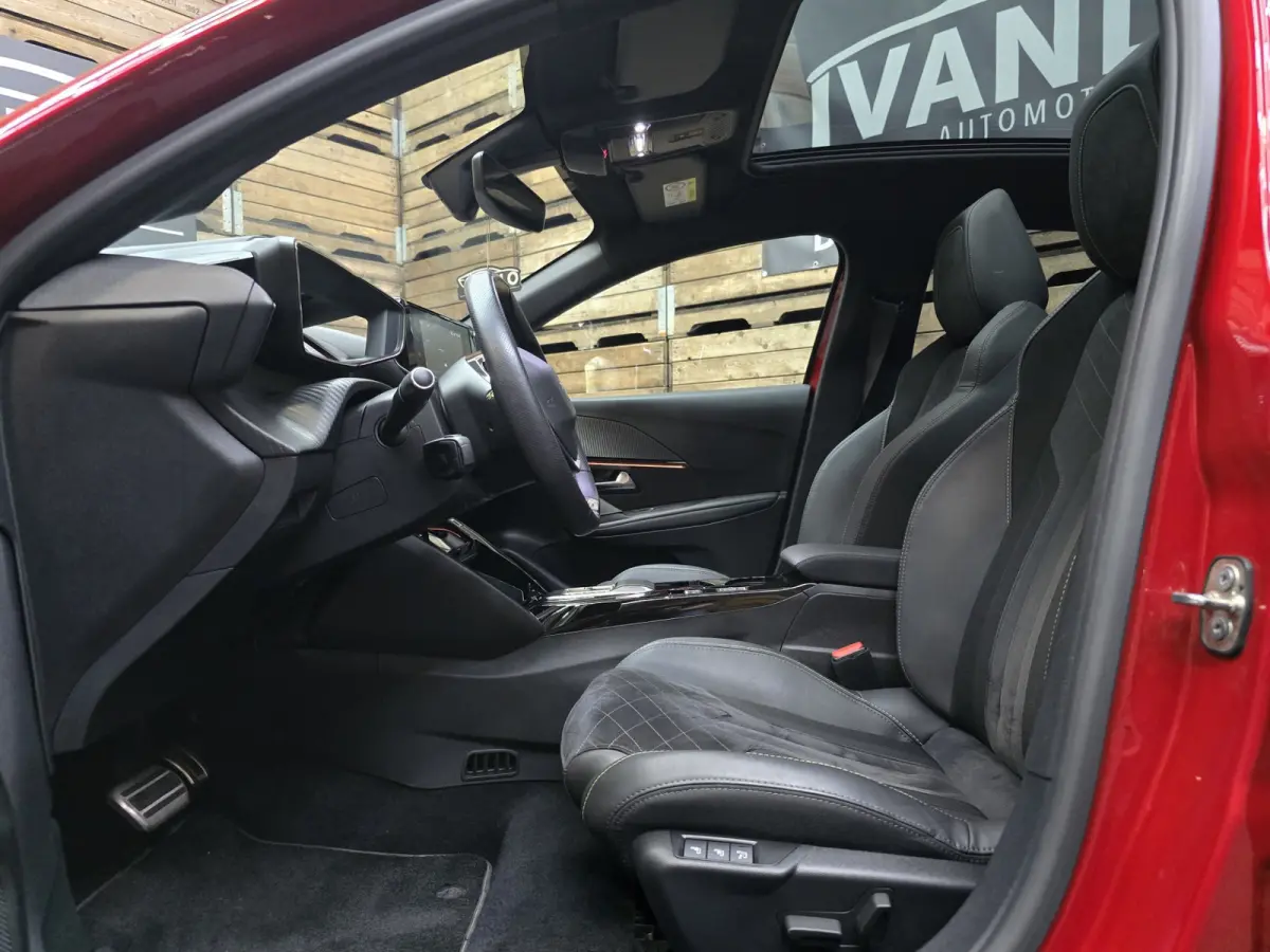EV Allure 50 kWh GT Pano Memory/ massage Camera Clima Cruise 17"LM