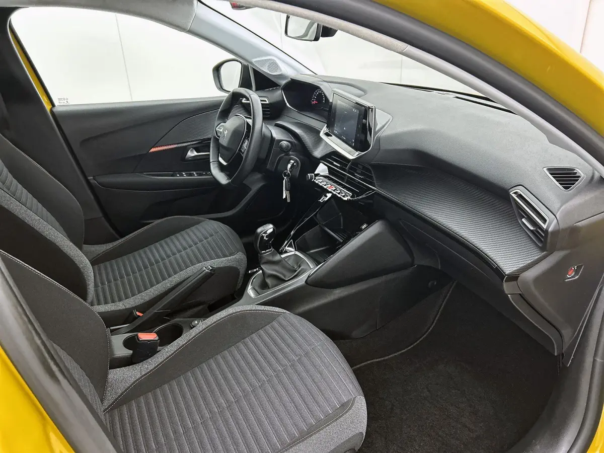 1.2 75pk Active Pack | Navigatie | Airco | Cruise Control | Parkeersensoren | 16"LMV | Apple Carplay/Android Auto |