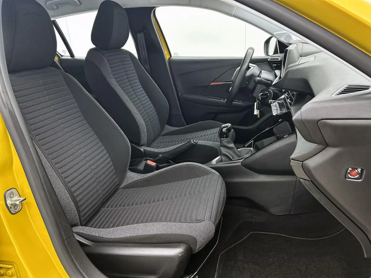 1.2 75pk Active Pack | Navigatie | Airco | Cruise Control | Parkeersensoren | 16"LMV | Apple Carplay/Android Auto |
