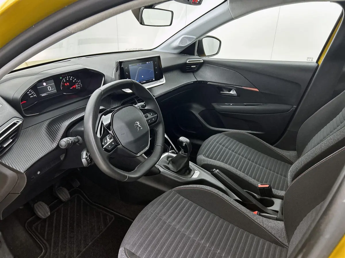 1.2 75pk Active Pack | Navigatie | Airco | Cruise Control | Parkeersensoren | 16"LMV | Apple Carplay/Android Auto |