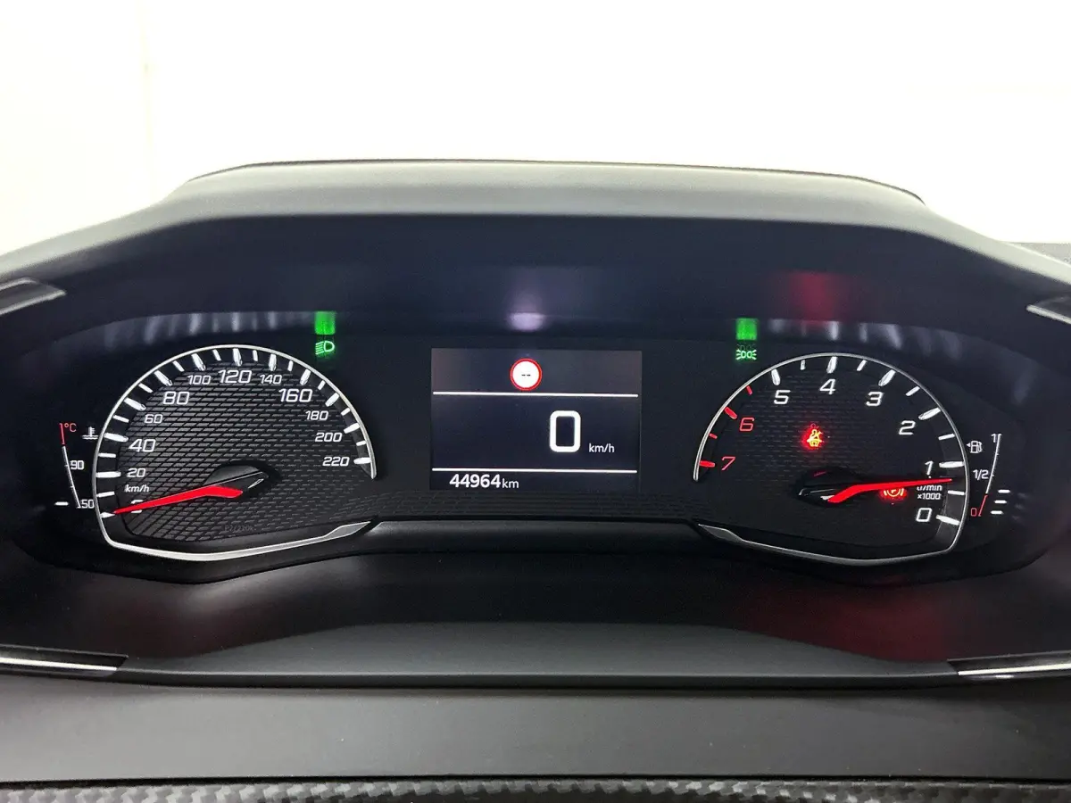 1.2 75pk Active Pack | Navigatie | Airco | Cruise Control | Parkeersensoren | 16"LMV | Apple Carplay/Android Auto |