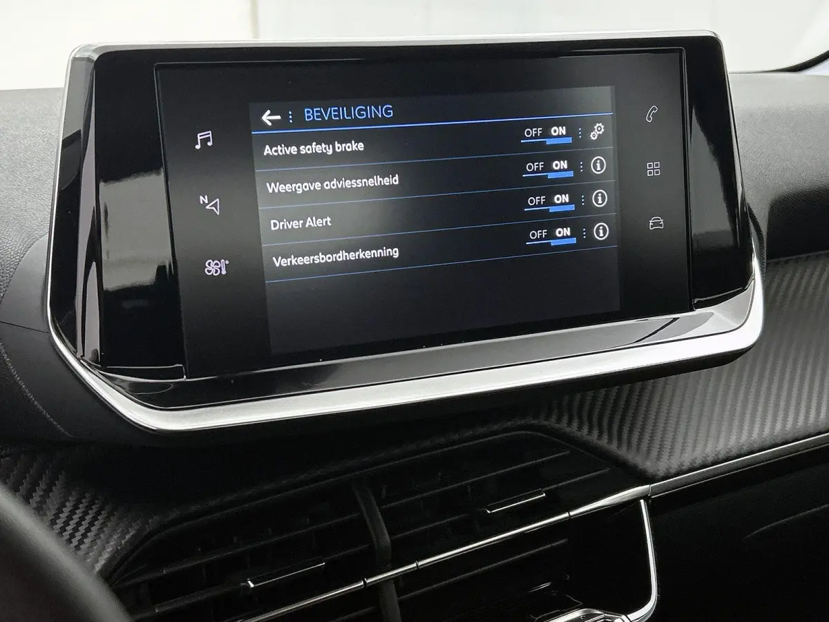 1.2 75pk Active Pack | Navigatie | Airco | Cruise Control | Parkeersensoren | 16"LMV | Apple Carplay/Android Auto |