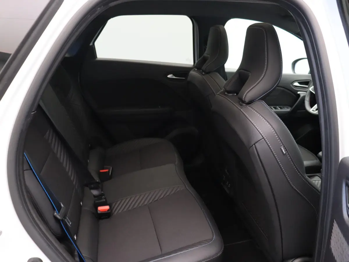 E-Tech full hybrid 160pk esprit Alpine | Panorama dak | Harman Kardon premium audio | Stuurverwarming | Adaptive cruise |