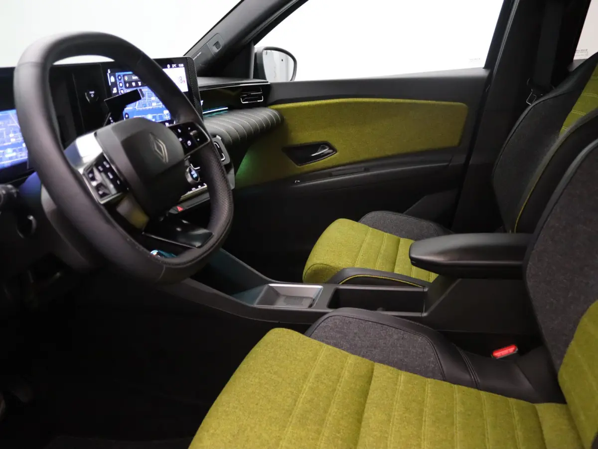 comfort range Iconic 52 kWh Apple Carplay/Android Auto | Climate
