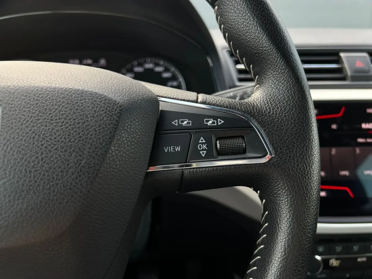 1.0TSI 95pk Xcellence | NL auto | Camera | Navi | Trekhaak | Cruise | Carplay