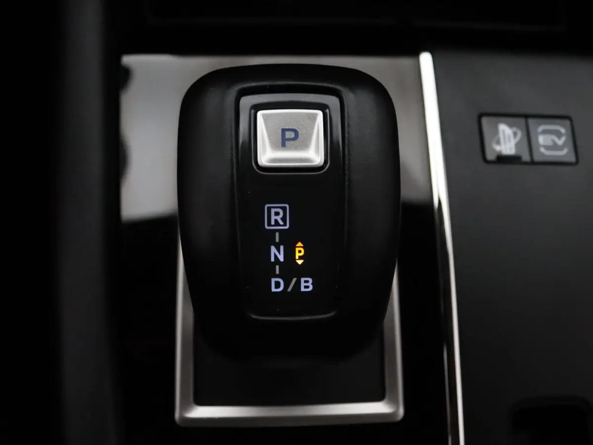 306pk PHEV First Edition Apple Carplay/Android Auto | Climate