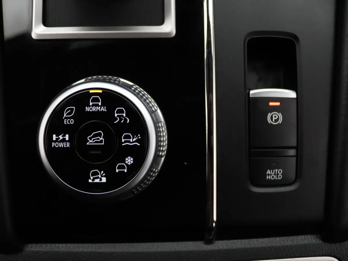 306pk PHEV First Edition Apple Carplay/Android Auto | Climate