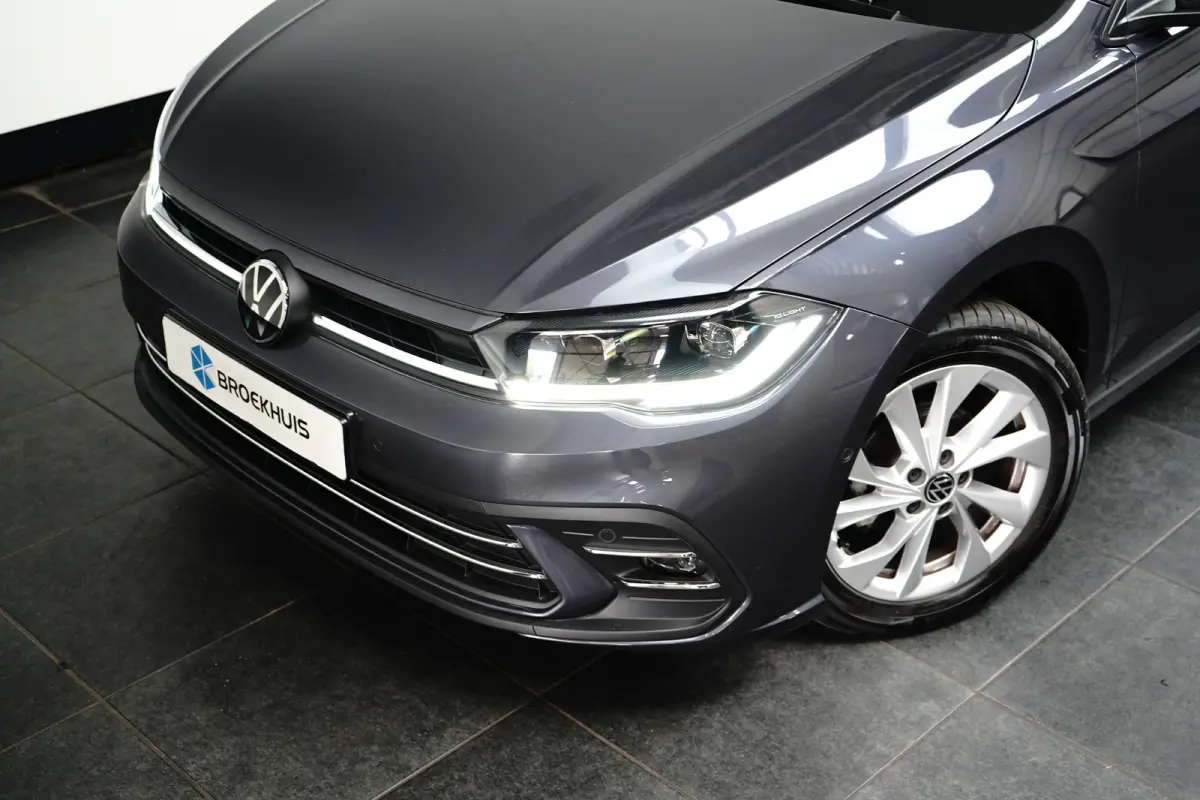 1.0 TSI Life Edition l Matrix LED l Dodehoek Assistent l Elektr. Inklap. Spiegels l Parkeersensoren l Groot Digital Dash l