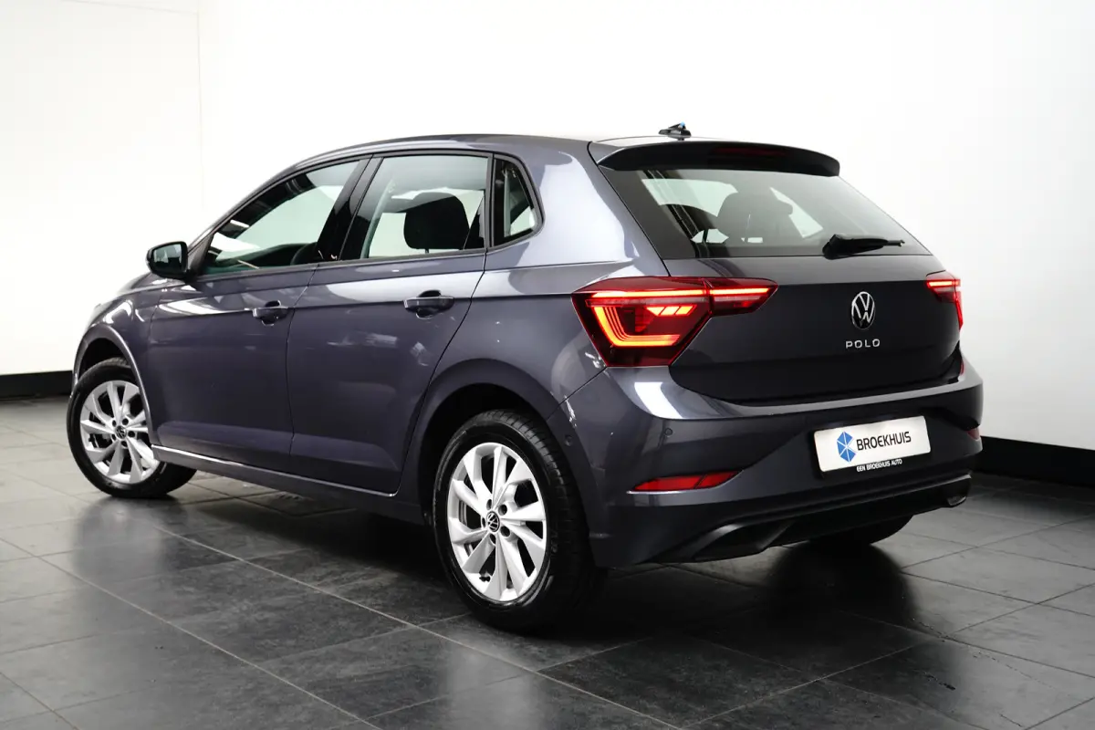 1.0 TSI Life Edition l Matrix LED l Dodehoek Assistent l Elektr. Inklap. Spiegels l Parkeersensoren l Groot Digital Dash l