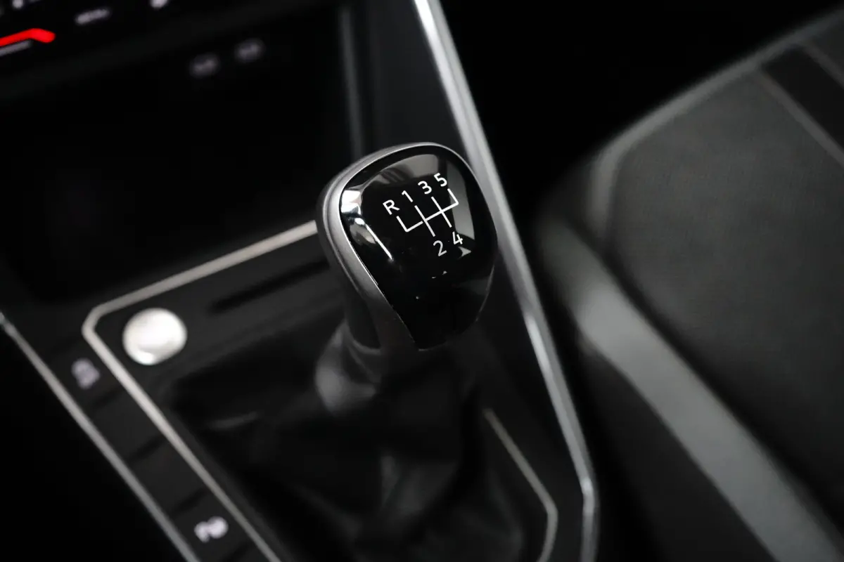 1.0 TSI Life Edition l Matrix LED l Dodehoek Assistent l Elektr. Inklap. Spiegels l Parkeersensoren l Groot Digital Dash l