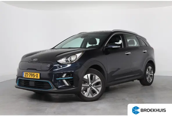 DynamicLine 64 kWh | Dealer Onderhouden! | SOH 100% | Camera | Warmtepomp | Cruise Adaptive | Navi | Stoel/Stuurverwarming | Keyless | Clima | Parkeersensoren V+A | Lichtmetalen Velgen | DAB