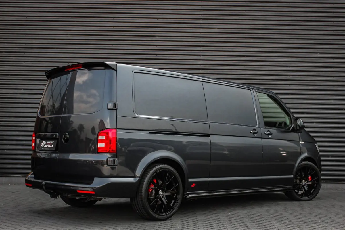 2.0 TDI L2H1 150PK JB-EDITION / PDC / VERLAGINGSVEREN / LEDEREN BEKLEDING / FULL / APPLE CARPLAY /NAVIGATIE