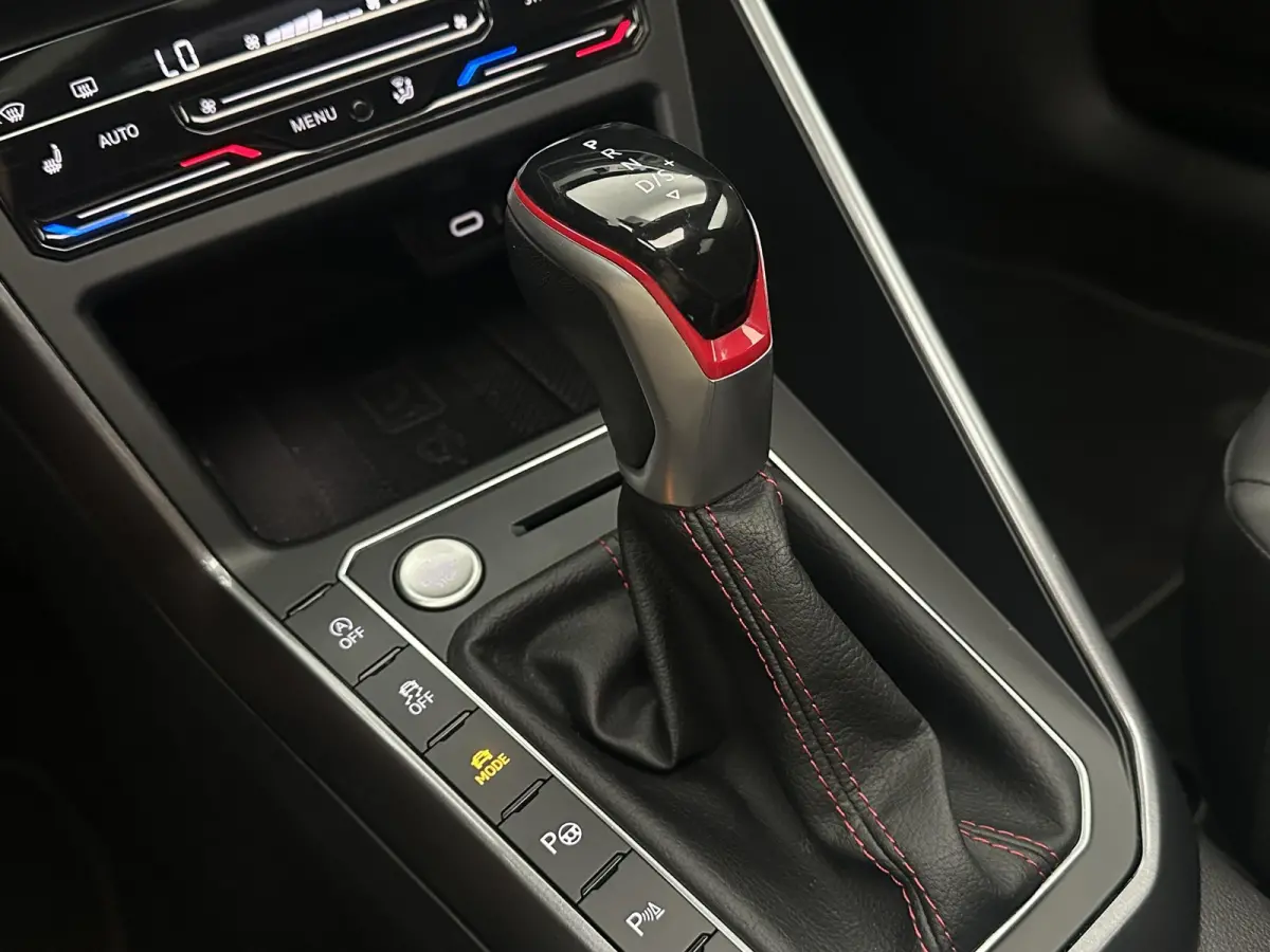 2.0 TSI GTI Panoramadak Beats Camera IQ Virtual