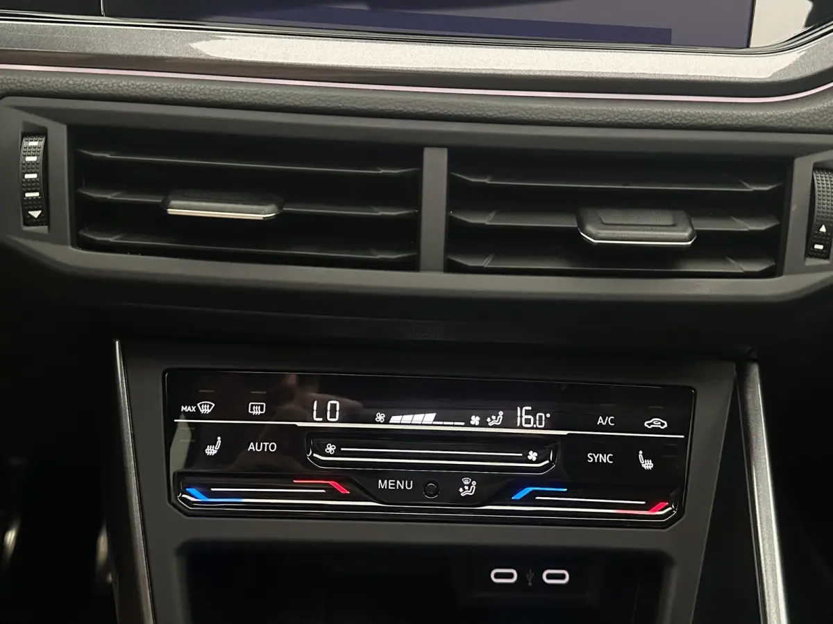 2.0 TSI GTI Panoramadak Beats Camera IQ Virtual