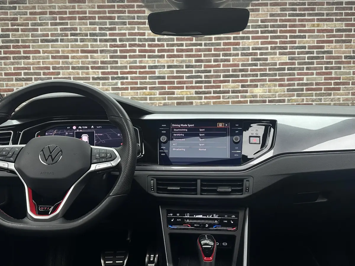 2.0 TSI GTI Panoramadak Beats Camera IQ Virtual