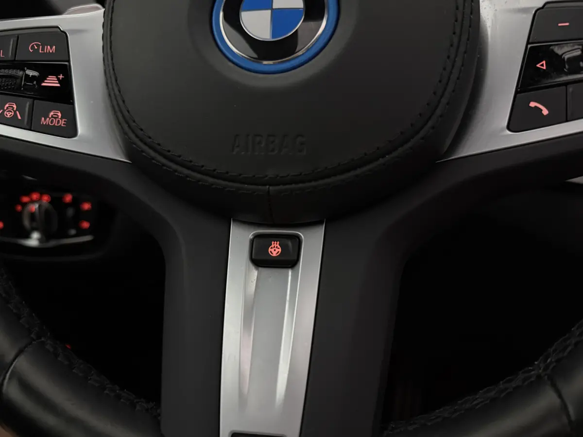 520e Business Edition Plus M-Sport | Pano | Virtual | HuD | BMW Laser | 360° | Memory | Sfeer | Carplay