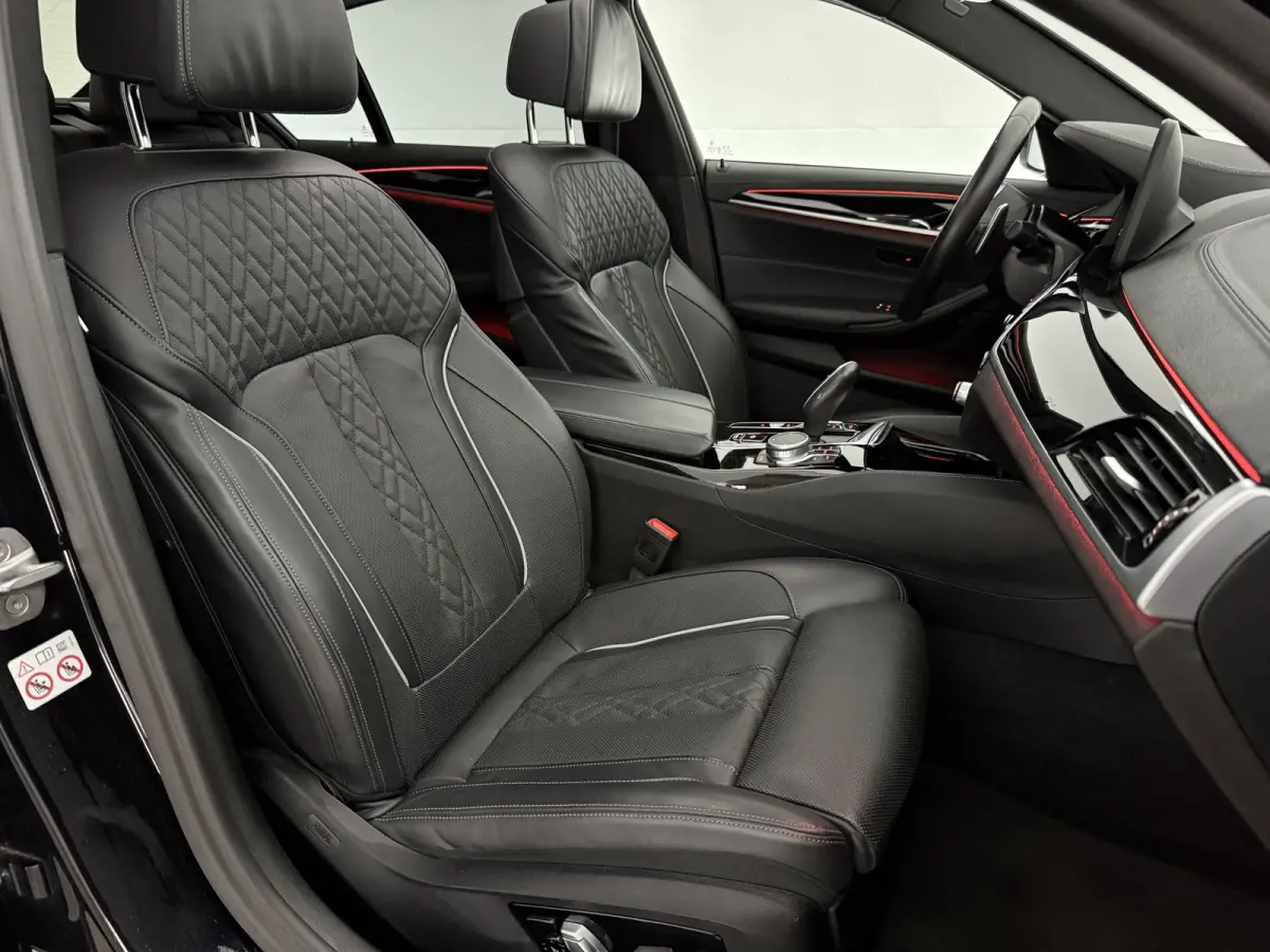 520e Business Edition Plus M-Sport | Pano | Virtual | HuD | BMW Laser | 360° | Memory | Sfeer | Carplay