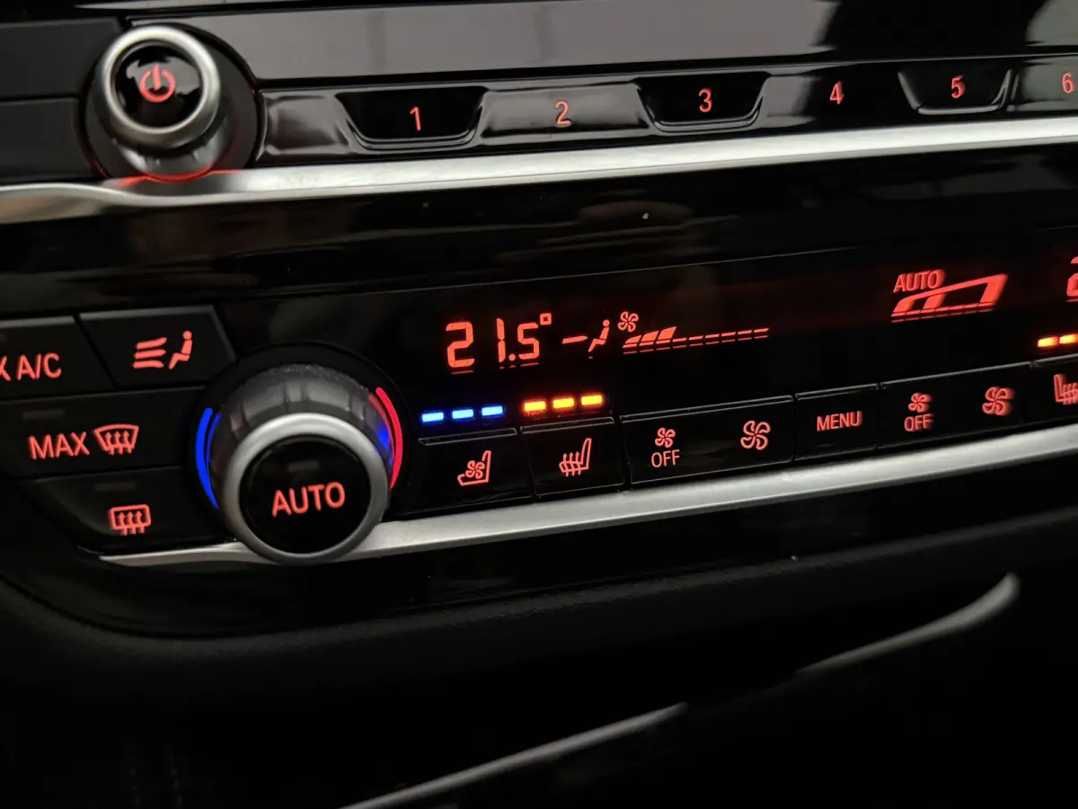 520e Business Edition Plus M-Sport | Pano | Virtual | HuD | BMW Laser | 360° | Memory | Sfeer | Carplay